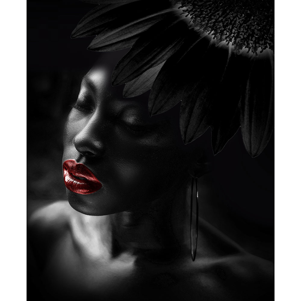 Tela para Quadros Insigth Fotografia Noturna Mulher Negra Batom Vermelha - Afic16734