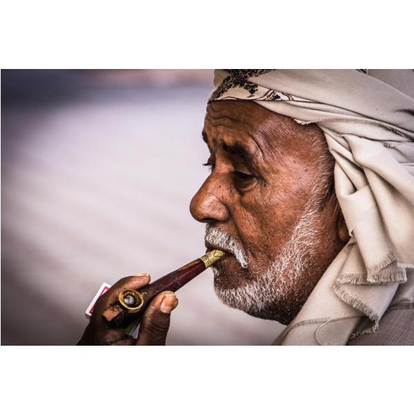 Gravura para Quadros Retrato Velho Árabe Fumando - Afi2049